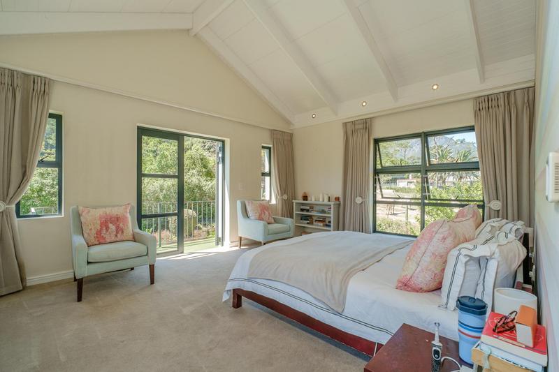 4 Bedroom Property for Sale in Tarragona Western Cape